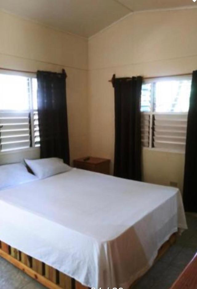 Andre'S Guest House Negril Rum bild
